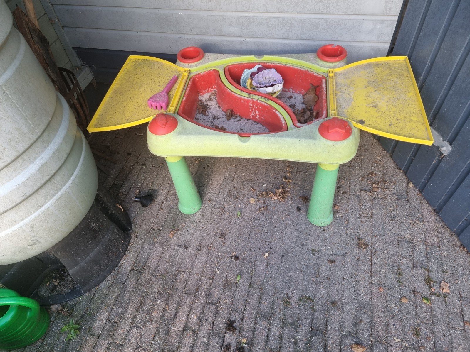 Zand- en watertafel (verkleurd, gratis af te halen), Ophalen, Gebruikt