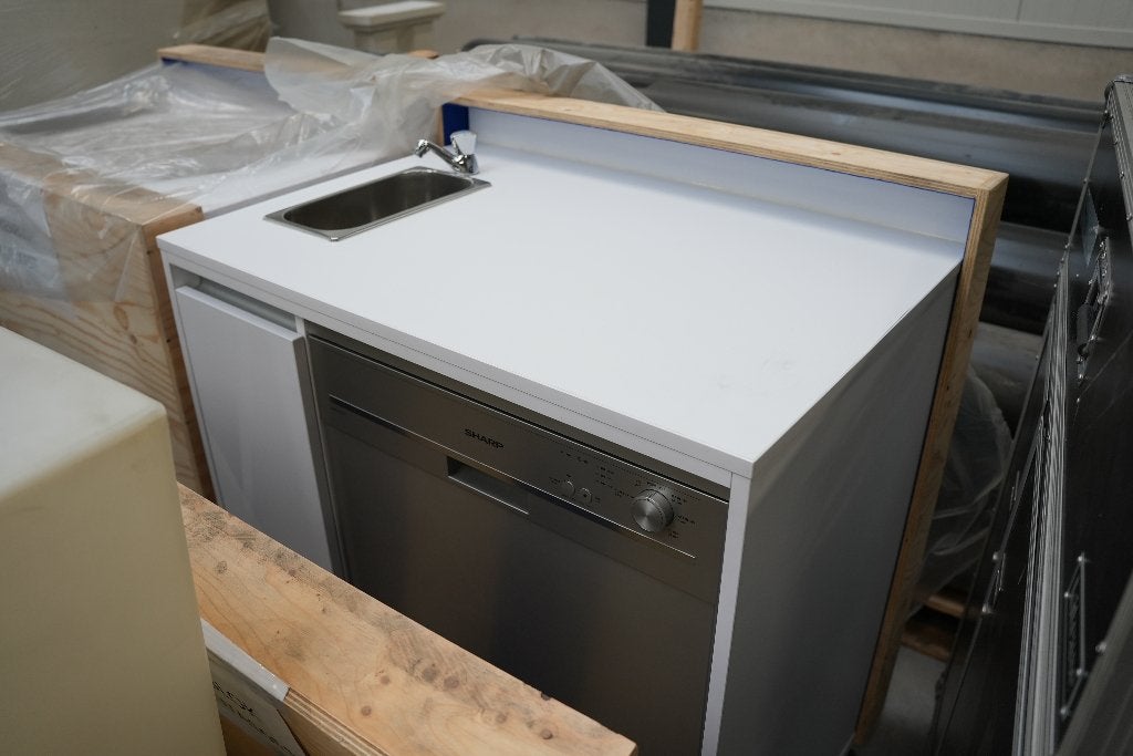 2 mobiele keukenunits met vaatwasser Sharp en kraan, Witgoed en Apparatuur, Vaatwasmachines, Gebruikt, 95 cm of meer, 60 cm of meer