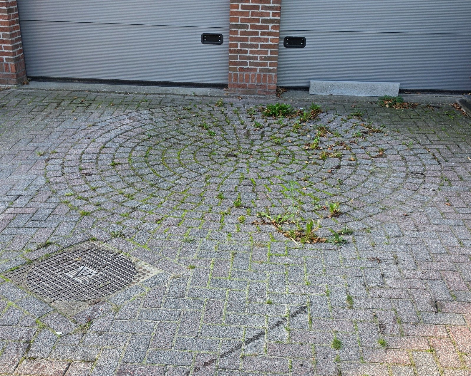 Gratis cirkel 3,20 meter diameter, Tuin en Terras, Ophalen, Gebruikt, Beton, Klinkers