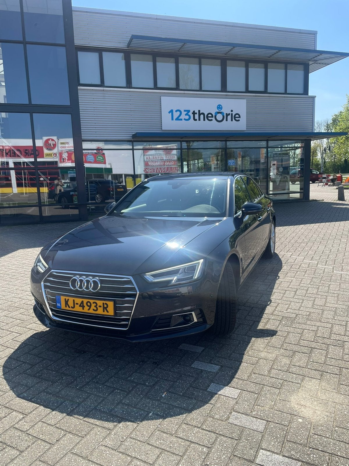 Audi A4 2.0 Tfsi Ultra - volledig dealeronderhouden/Rookvrij, Auto's, Audi, Automaat, Zwart, 1984 cc, Blauw