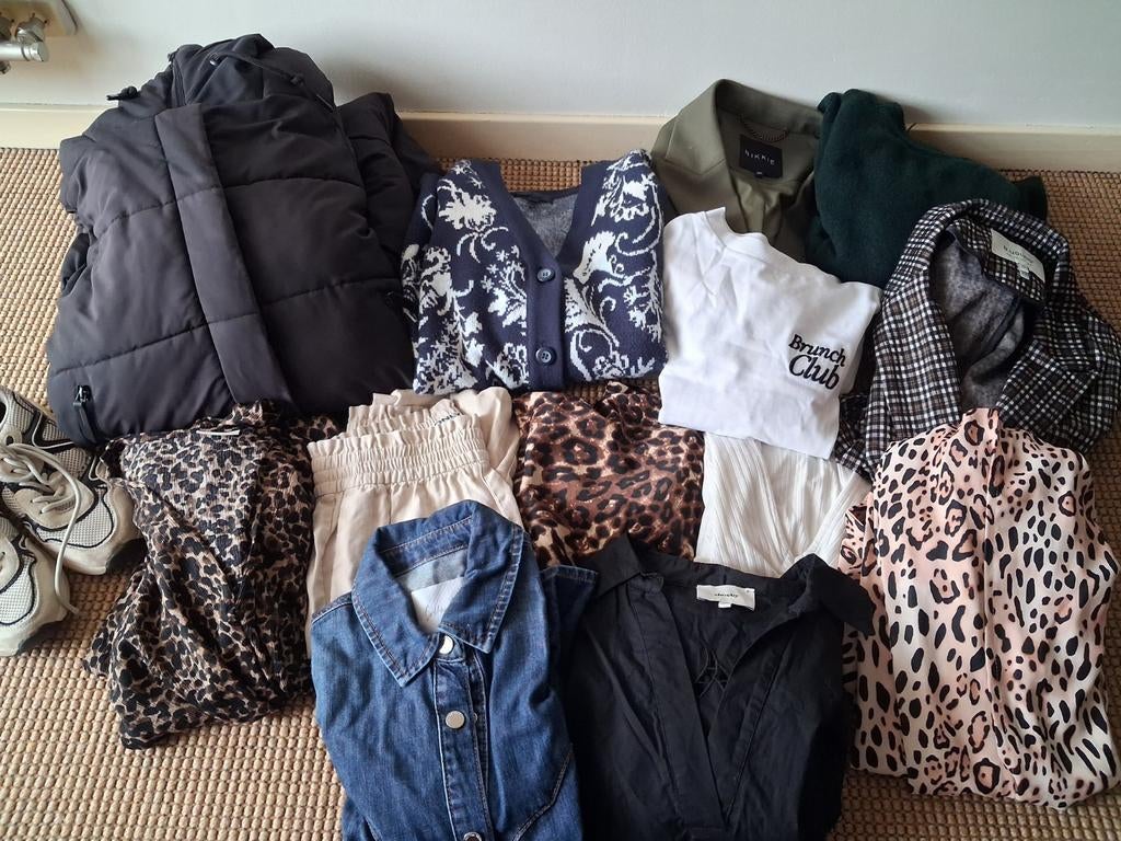 Dames kledingpakket bestaande uit 15 diverse artikelen. Wint, Ophalen of Verzenden, Zo goed als nieuw, Maat 36 (S)