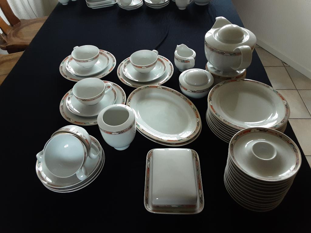 Hutschenreuther Bologna serviesdelen losse verkoop, Huis en Inrichting, Keuken | Servies, Zo goed als nieuw, Kop(pen) en/of Schotel(s)