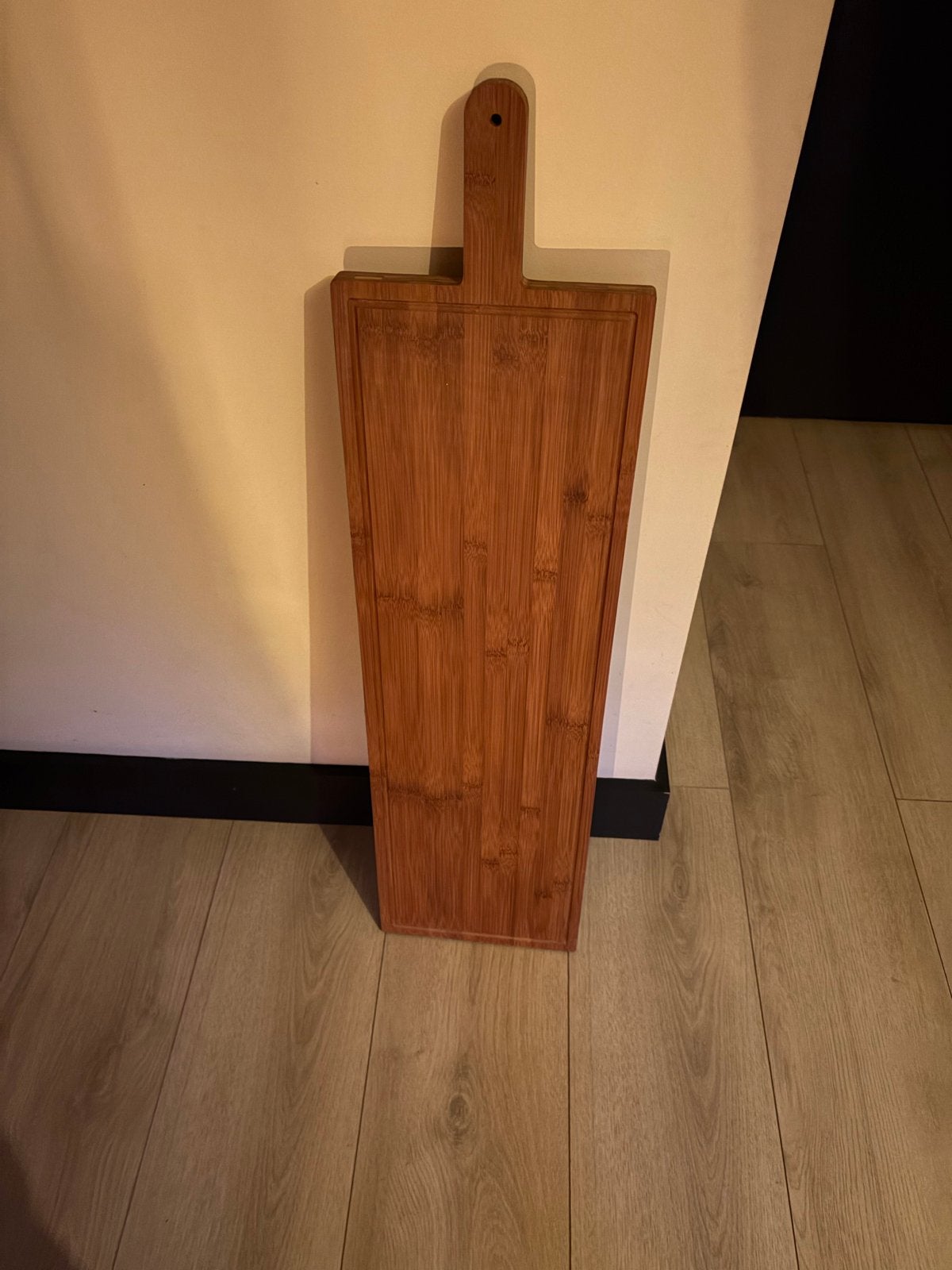 Grote zware houten plank / decoratie / hapjesplank nieuw, Huis en Inrichting, Ophalen, Hout, Snij-/serveerplank, Nieuw