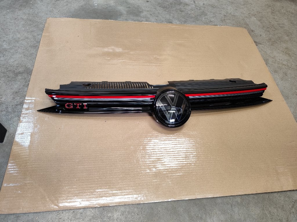VW Golf 8.5  GTI Facelift Grill met Led VW logo met led, Ophalen of Verzenden