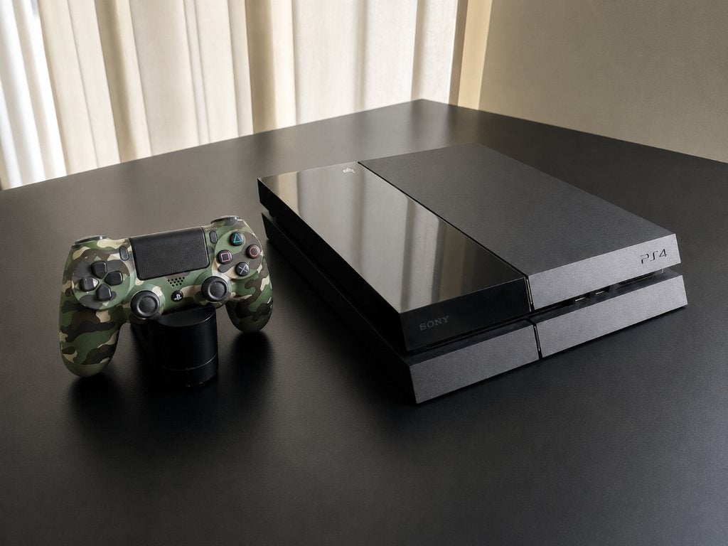 PlayStation 4 met controller en oplaadstation, Met 2 controllers, Ophalen of Verzenden, Original, 500 GB