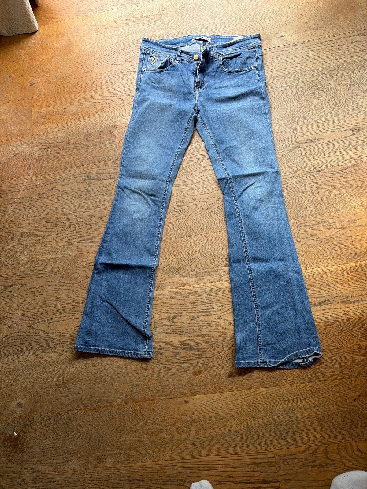 Lois Jeans flared spijkerbroek - W29 L32, Verzenden, Gedragen, Blauw, W28 - W29 (confectie 36)