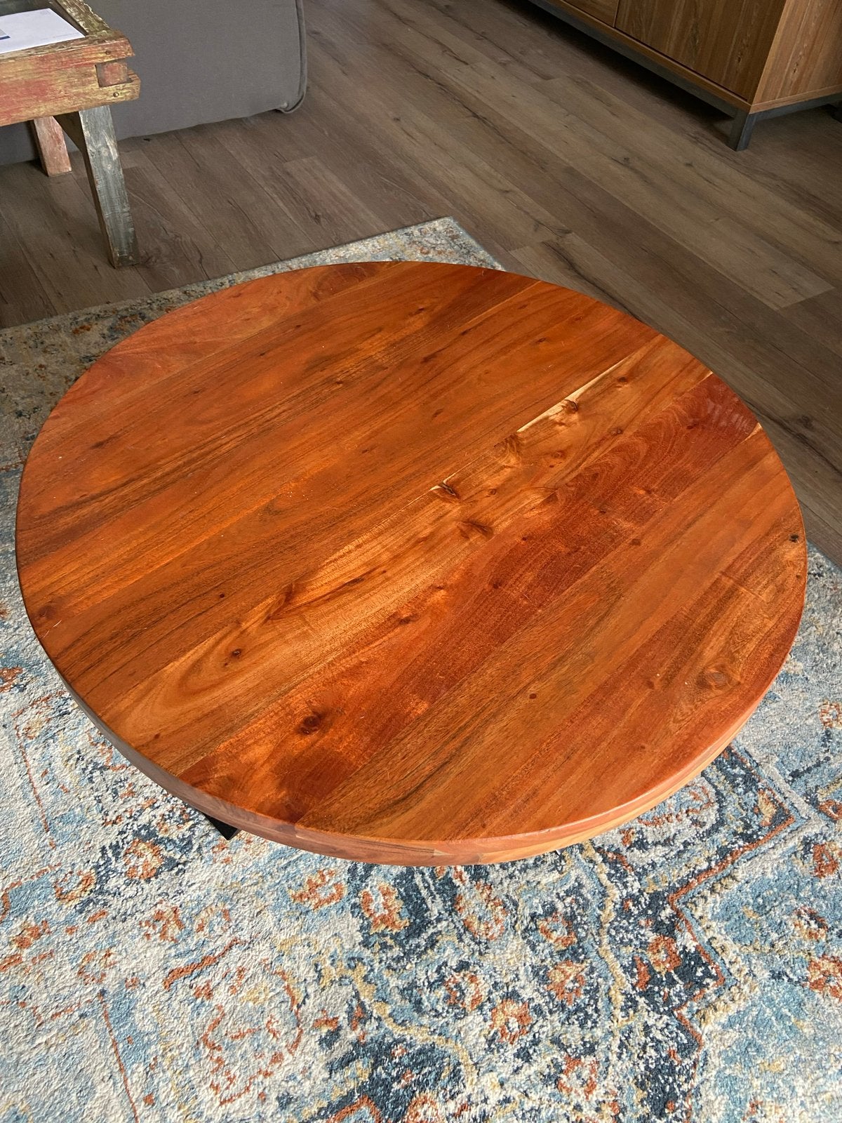 Ronde salontafel met houten blad en metalen onderstel, Huis en Inrichting, Tafels | Salontafels, Ophalen, Gebruikt, Rond, 50 tot 100 cm