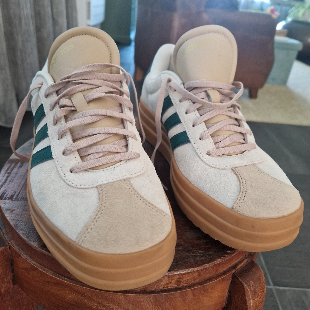 Adidas schoenen maat 42,5, Ophalen, Adidas, Groen, Sneakers of Gympen