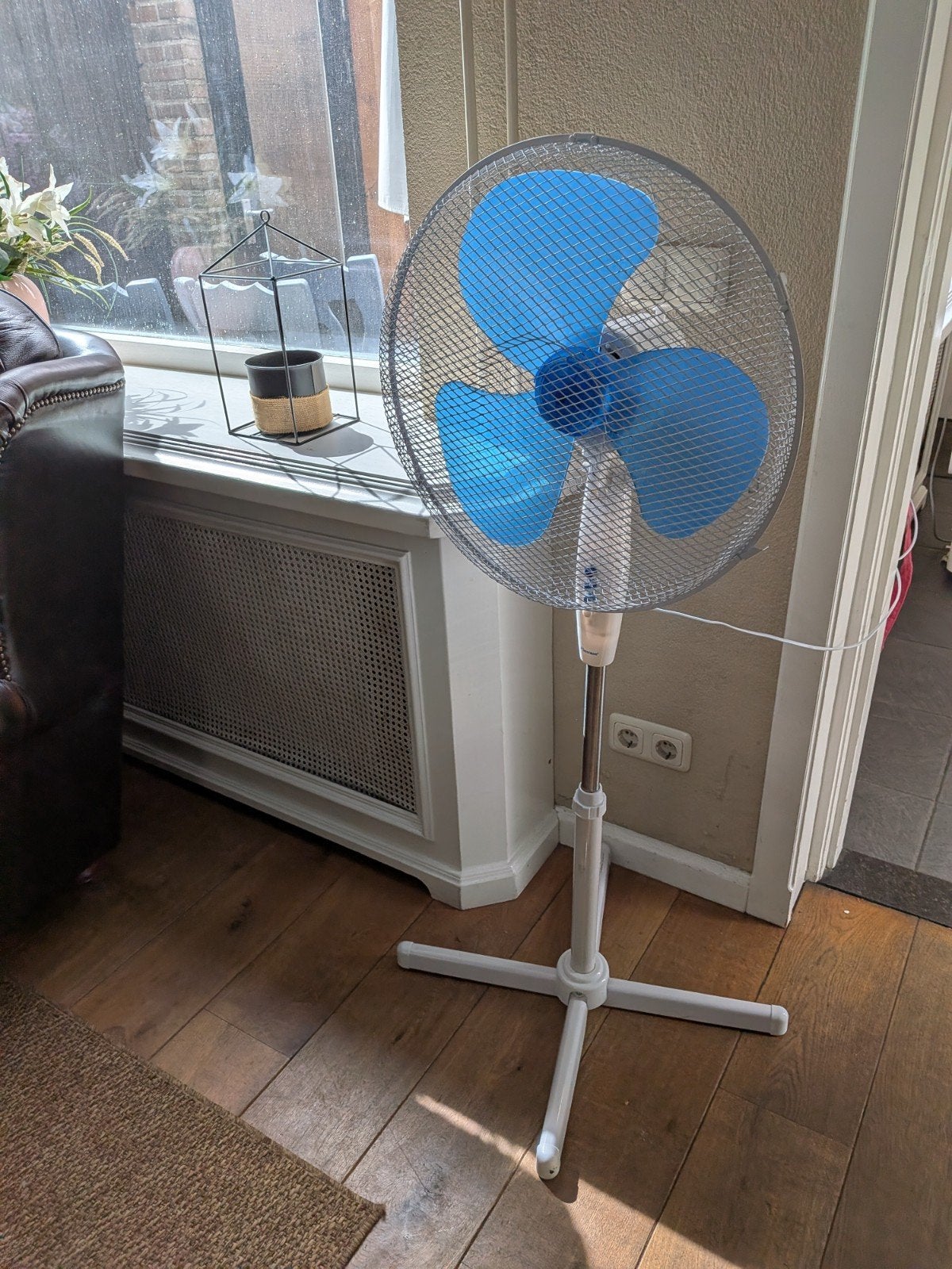 Bestron ventilator met 3 standen

Bestron ASV45W, Ophalen, Statiefventilator