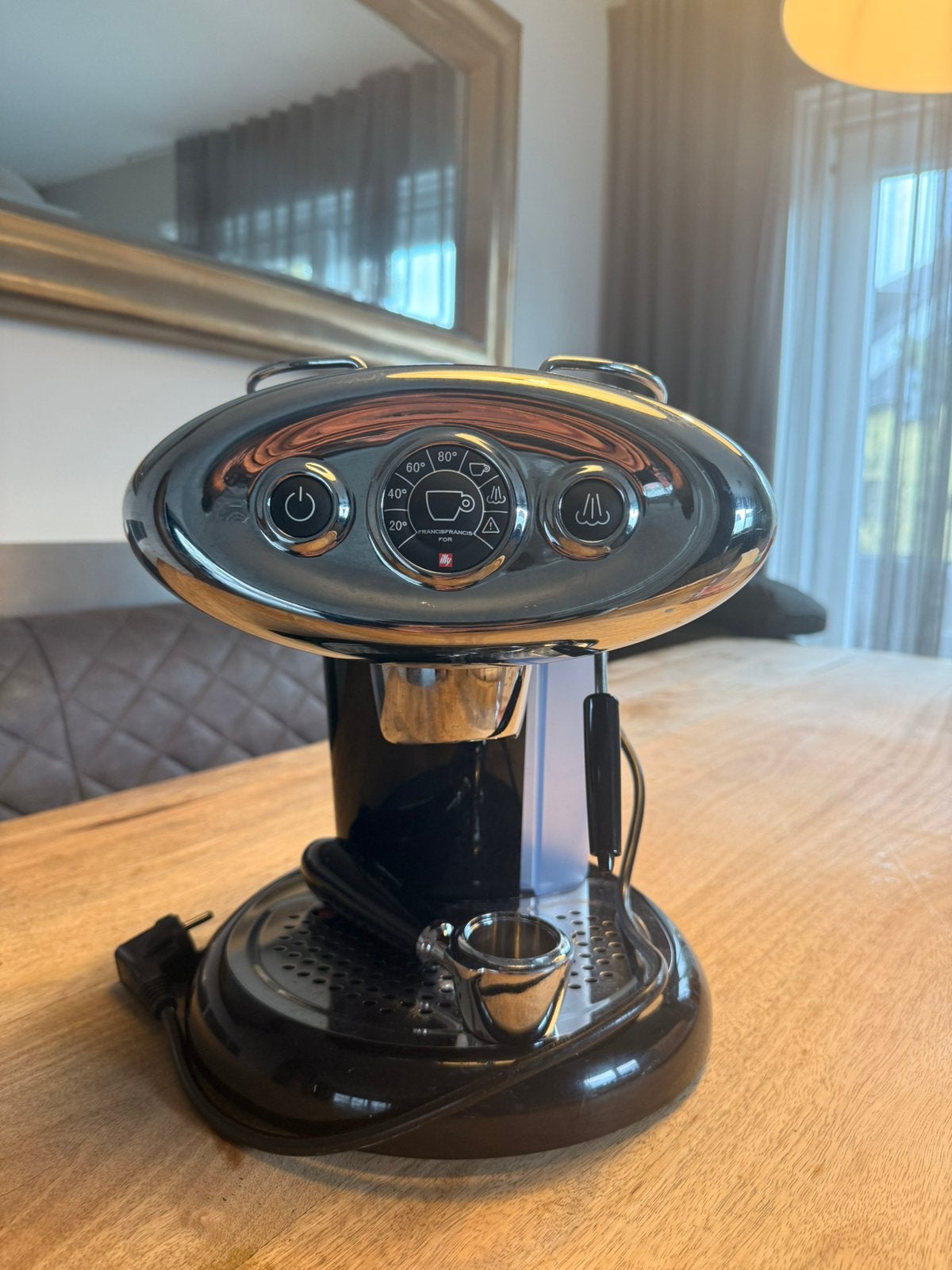 Illy FrancisFrancis X7.1 koffiemachine – werkt perfect, Ophalen, Zo goed als nieuw, Overige merken