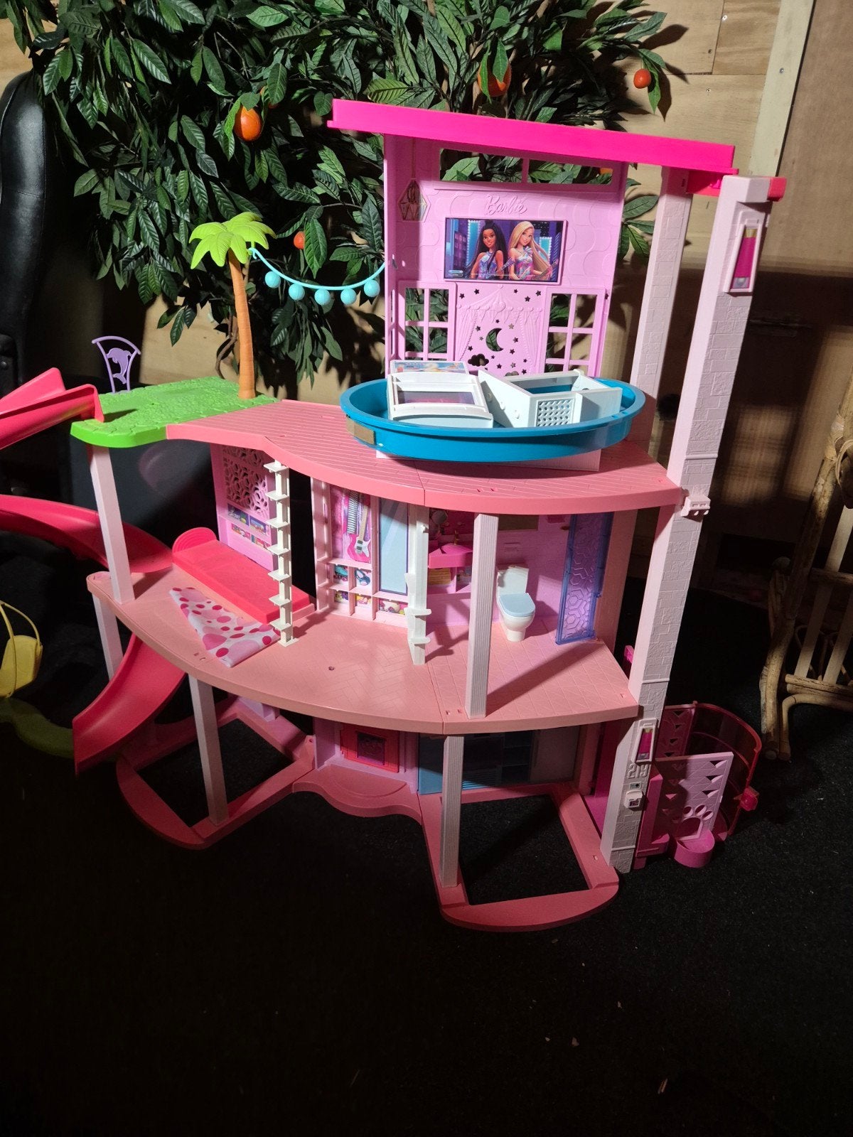 barbie droomhuis, Ophalen, Zo goed als nieuw, Toebehoren