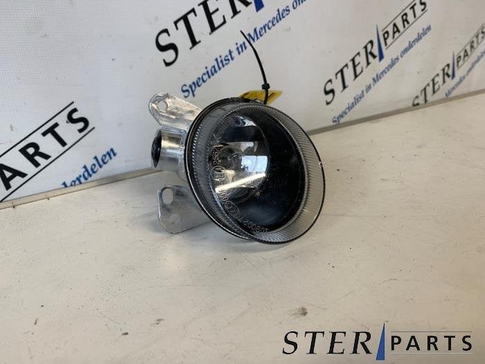 Mistlamp links-voor van een Mercedes E-Klasse, Gebruikt, -, Ophalen of Verzenden, -