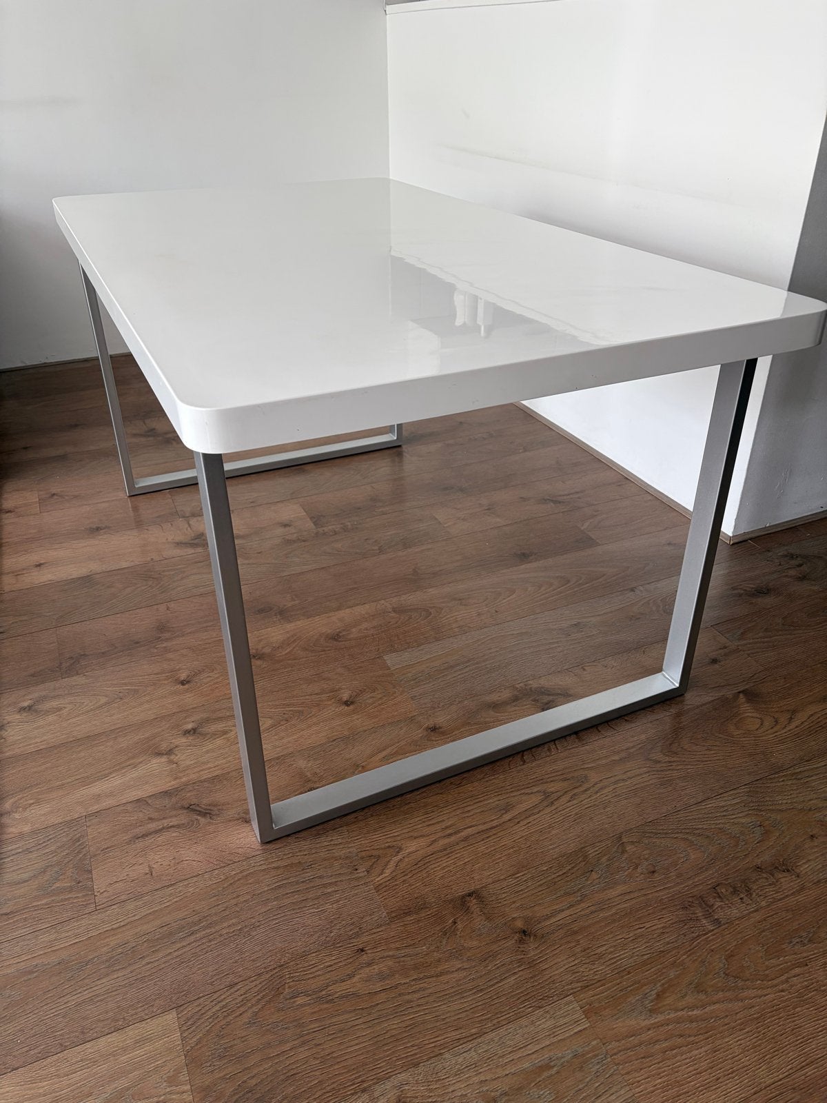 Witte eettafel met metalen onderstel (160x90x76 cm), Ophalen, Gebruikt, 50 tot 100 cm, Vier personen