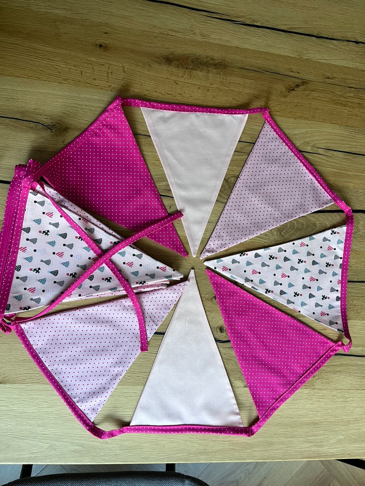 Stoffen vlaggenlijn diverse tinten roze, Nieuw, Ophalen of Verzenden, Wanddecoratie, Handgemaakt