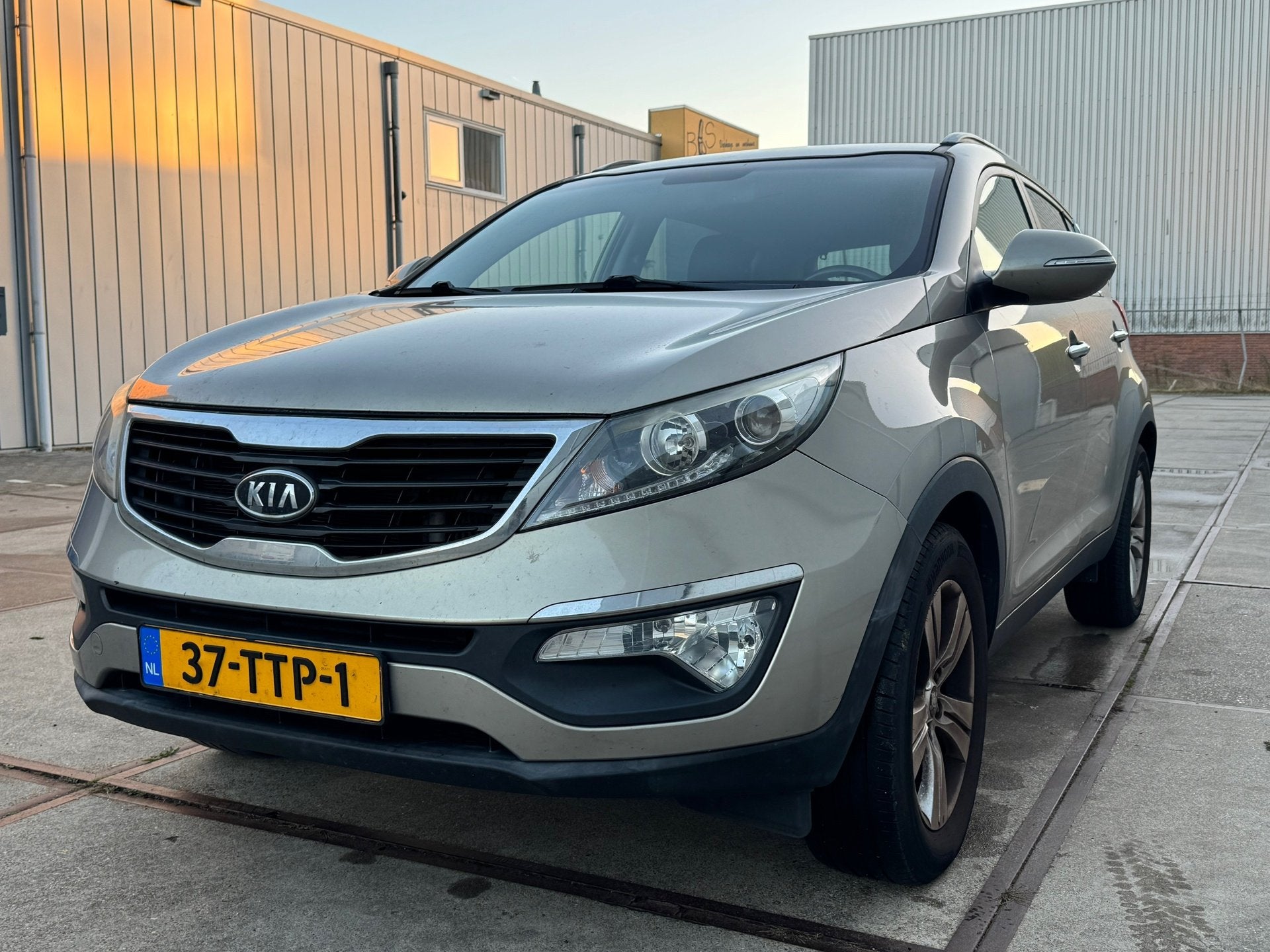 Kia Sportage 1.7 CRDI X-ecutive Plus Pack, Auto's, Voorwielaandrijving, Euro 5, Gebruikt, 4 cilinders