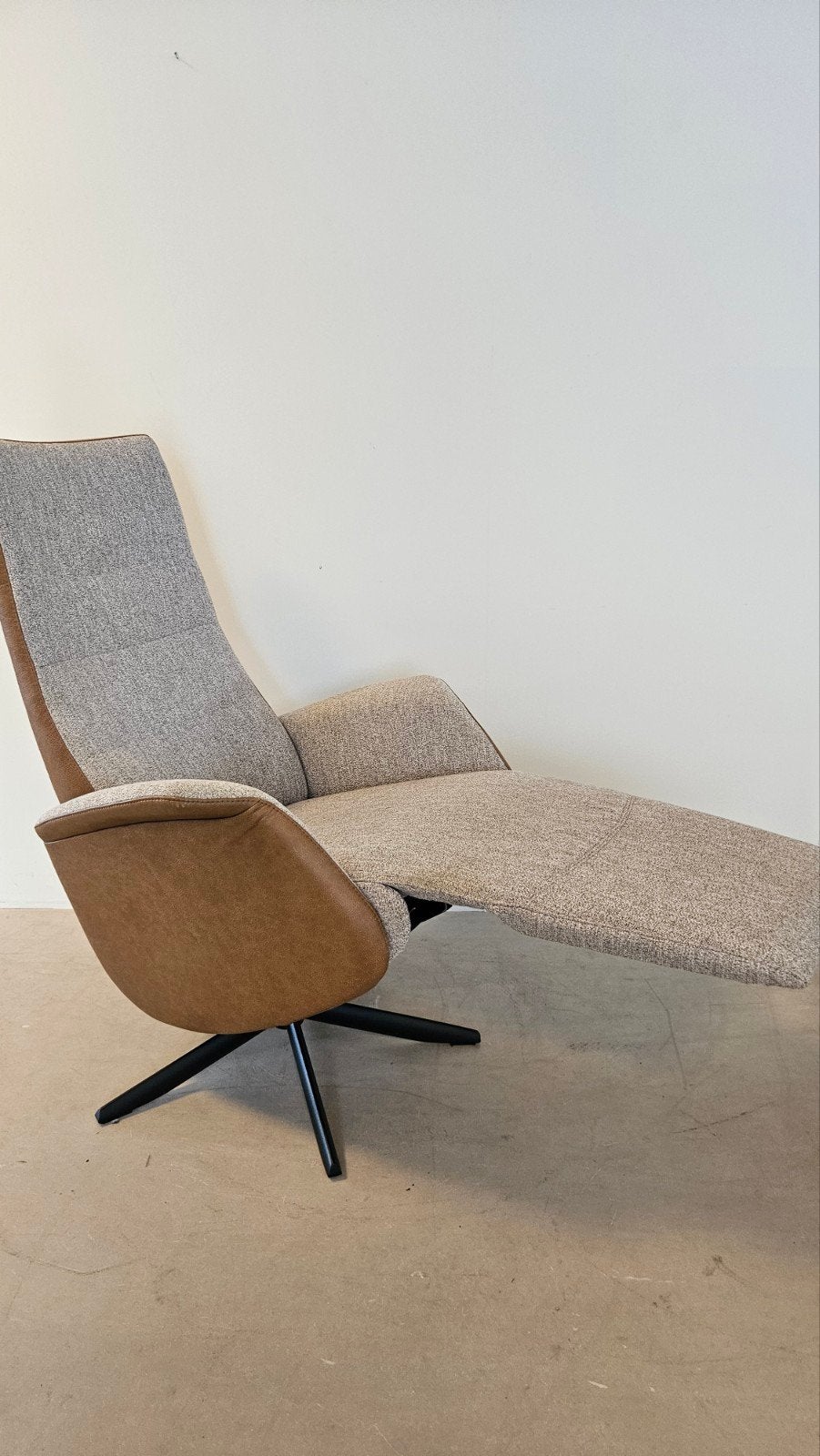 showroom opruiming!! De Toekomst twice 230n sta op fauteuil, Nieuw, 75 tot 100 cm, Ophalen of Verzenden, Leer