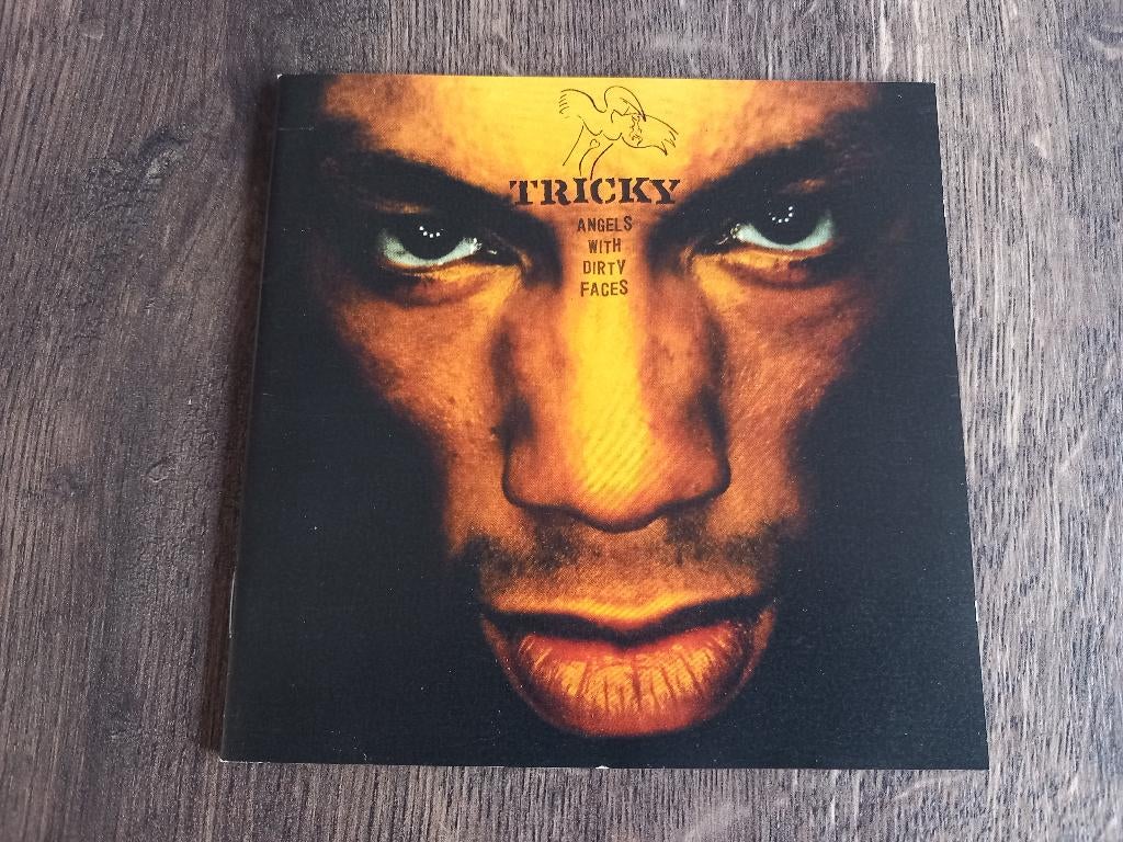 CD  Tricky - Angels with dirty faces (1998), Cd's en Dvd's, Cd's | Dance en House, Ophalen of Verzenden, Zo goed als nieuw, Trip Hop of Breakbeat