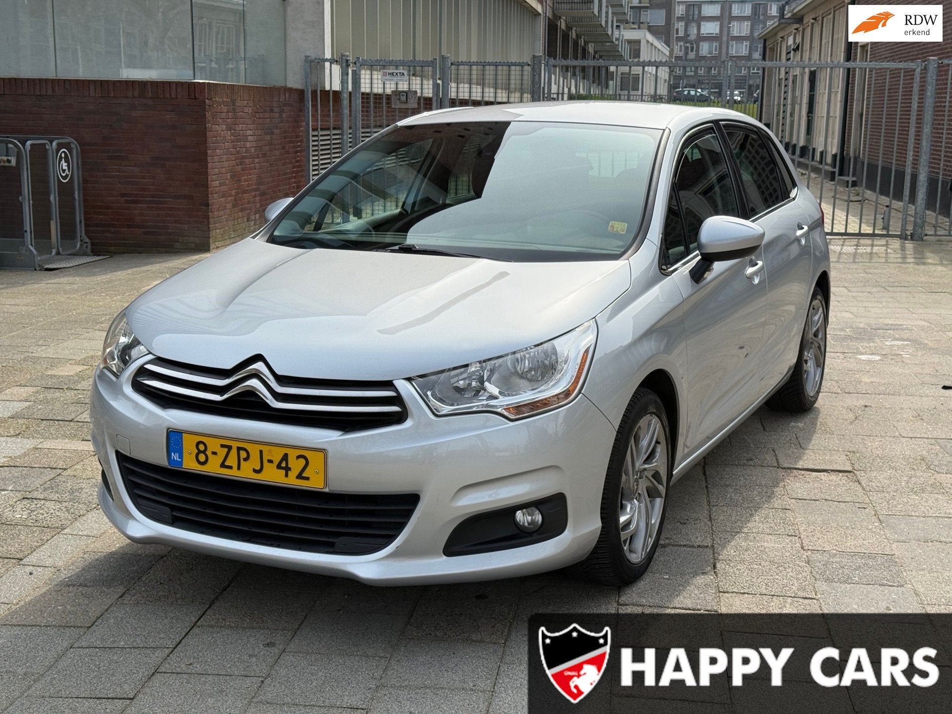 Citroen C4 1.2 PureTech Ligne Business, NIEUWE APK, NAVI, Voorwielaandrijving, Stof, 1199 cc, Origineel Nederlands