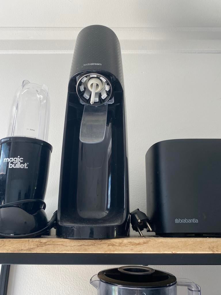 sodastream zwart, Ophalen of Verzenden, Zo goed als nieuw