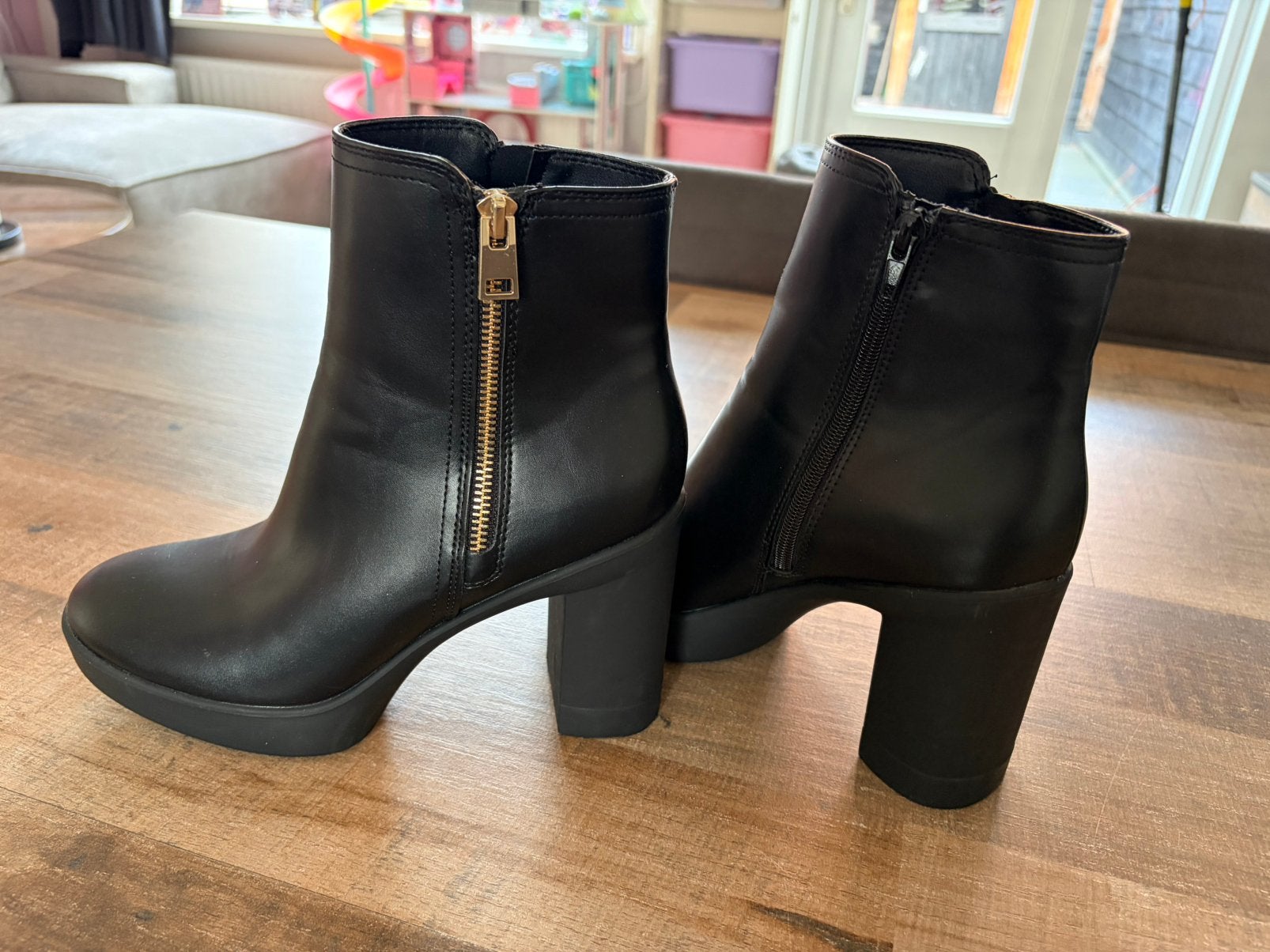 Nieuw! Maat 39, Zwart, Nieuw, Ophalen of Verzenden, Schoenen met hoge hakken