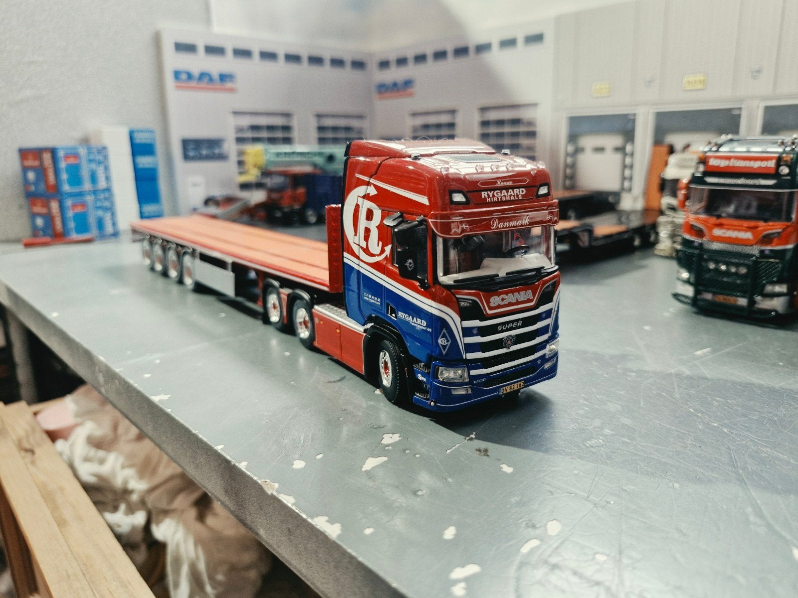 Scania met platte trailer rygaard wsi, Ophalen of Verzenden, Zo goed als nieuw, Bus of Vrachtwagen, Wsi