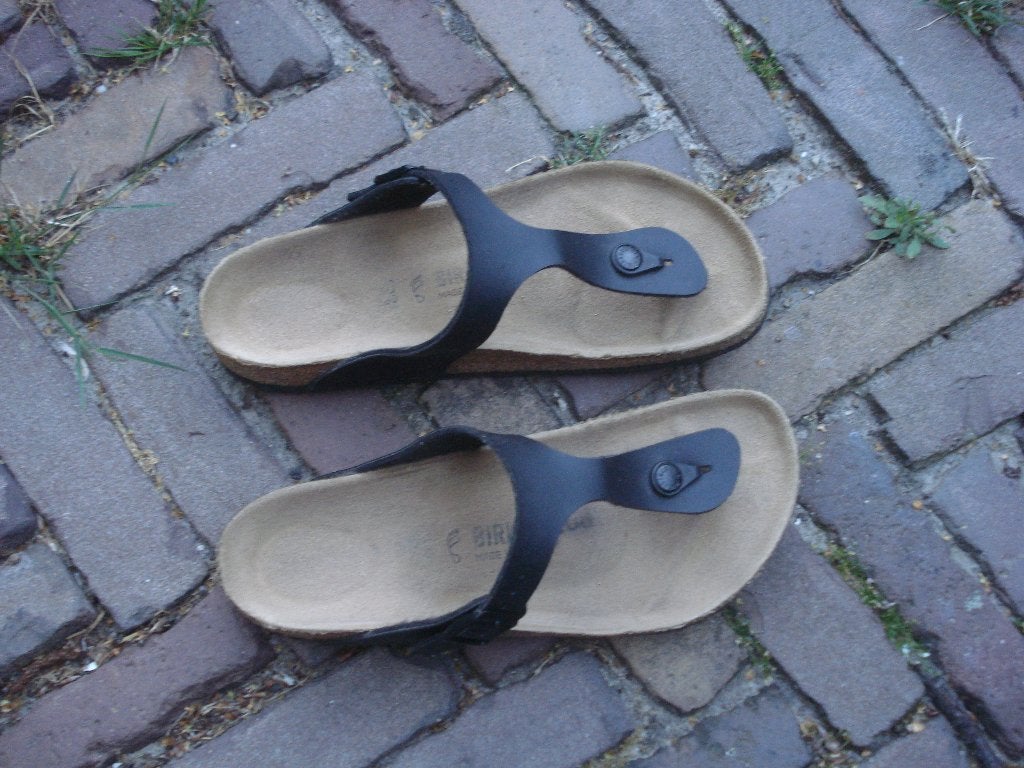 GRATIS VERZENDEN ZWARTE GIZEH BIRKENSTOCK 40, Slippers, Verzenden, Zwart, Zo goed als nieuw