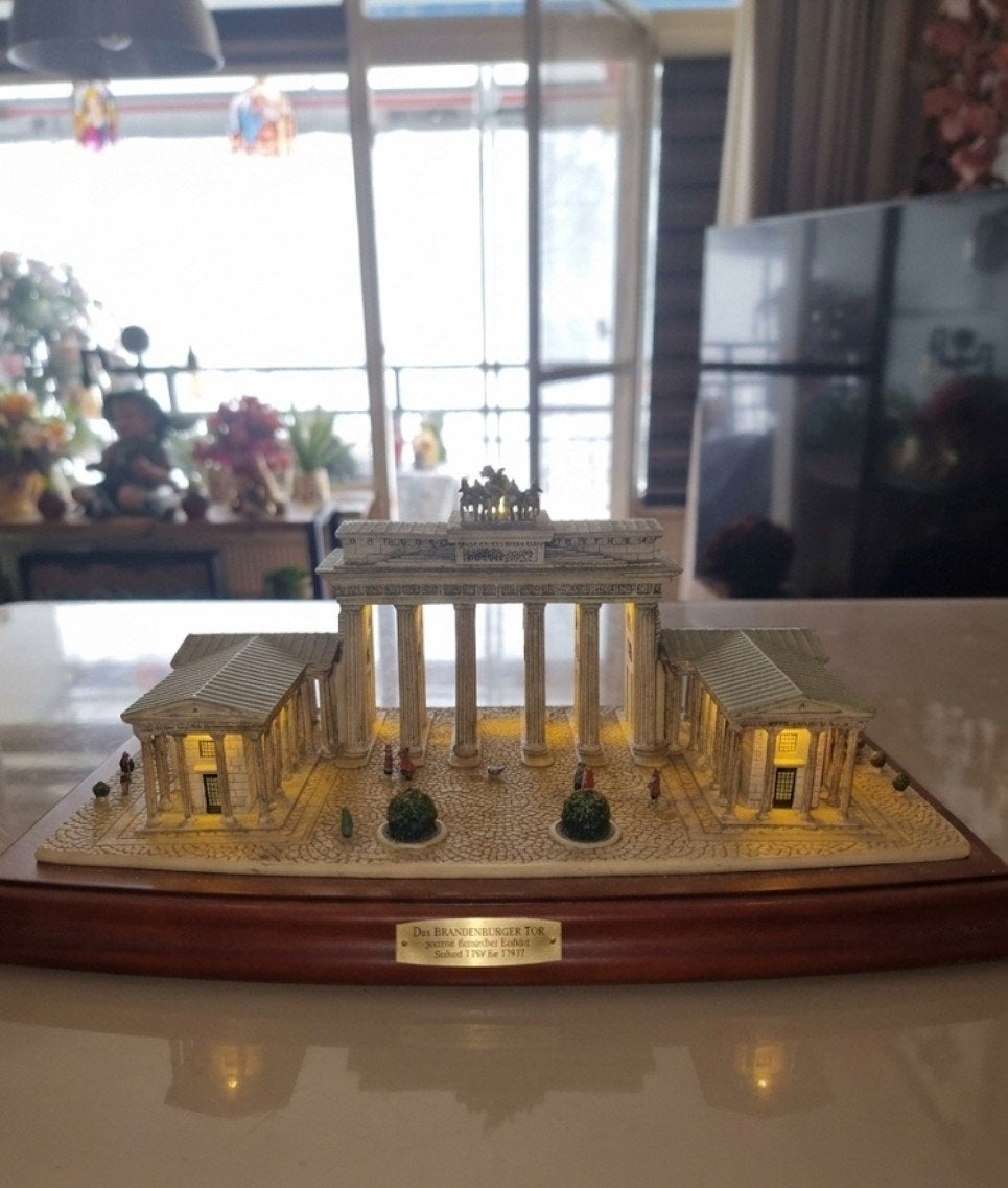Brandenburger Tor miniatuur met verlichting, Ophalen of Verzenden, Zo goed als nieuw, Overige typen