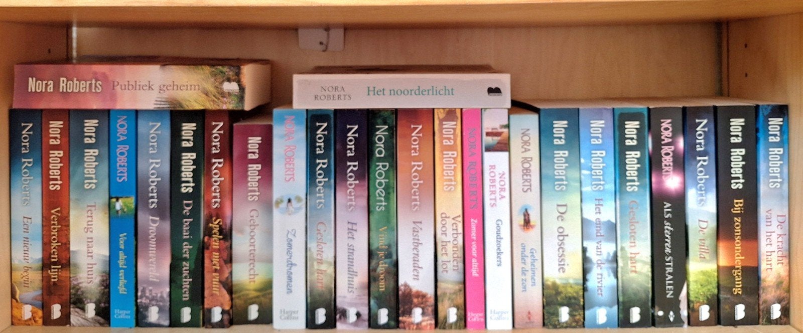Veel Nora Roberts., Alle leeftijden, Ophalen of Verzenden, Zo goed als nieuw