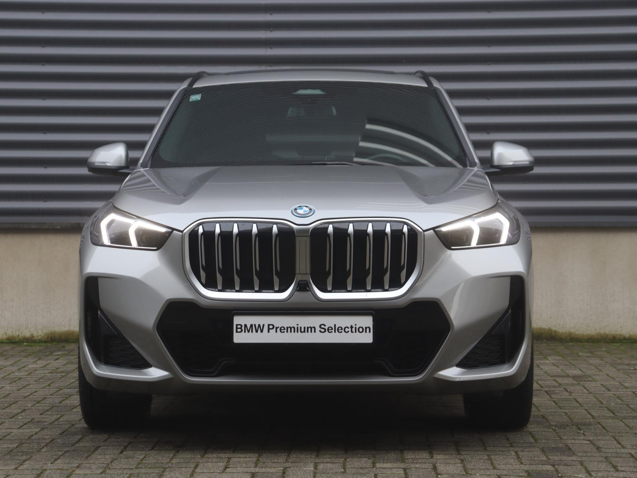 BMW X1 xDrive30e | M Sportpakket | Panodak | Head-Up | Drivi, Auto's, 105 min, Plug-in hybride, Bedrijf, Vierwielaandrijving