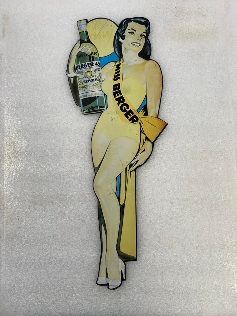 Berger 45 reclamebord Miss Berger Pin Up, Verzamelen, Merken en Reclamevoorwerpen, Ophalen, Gebruikt, Reclamebord