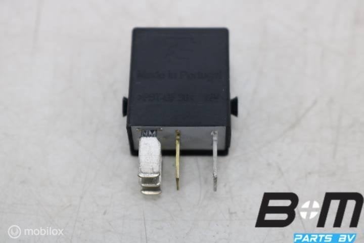 Relais 646 VW Passat B8 4H0951253C, Gebruikt
