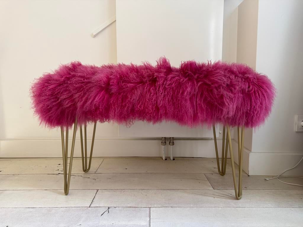 Design roze bankje, gouden hairpin pootjes, Mongools schaap, Ophalen, Minder dan 50 cm, Zo goed als nieuw, 75 tot 100 cm
