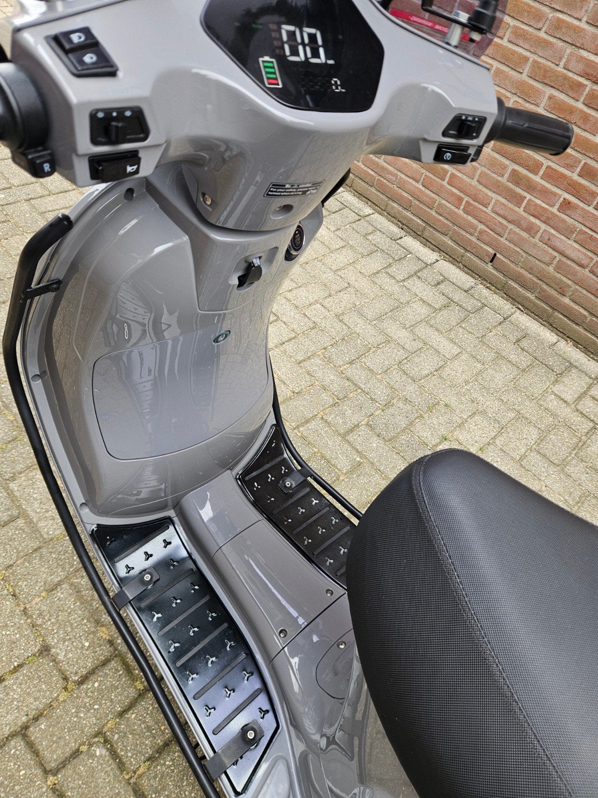 Zgan La Souris E Sourini Bosch Spec Edtion Nardo Grey 25km, Ophalen, Elektrisch, Zo goed als nieuw