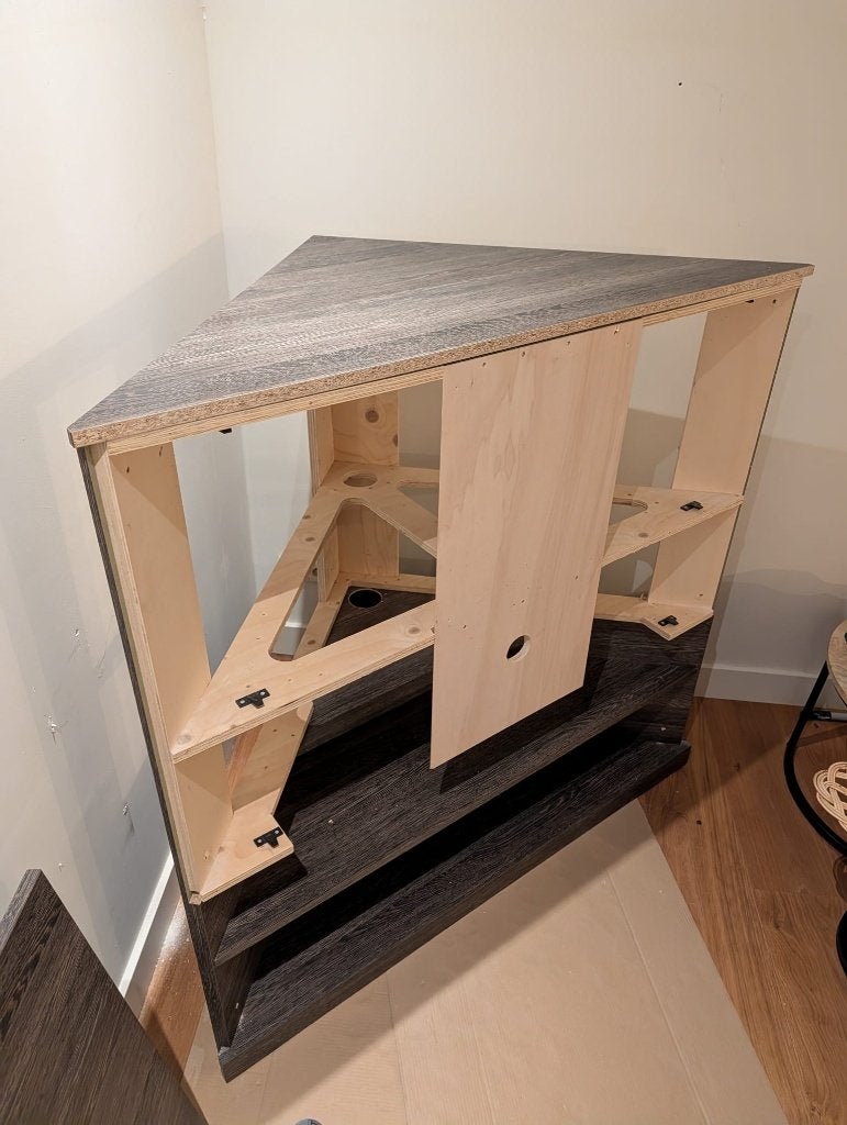 Foto 4 van TV meubel om in de hoek te hangen