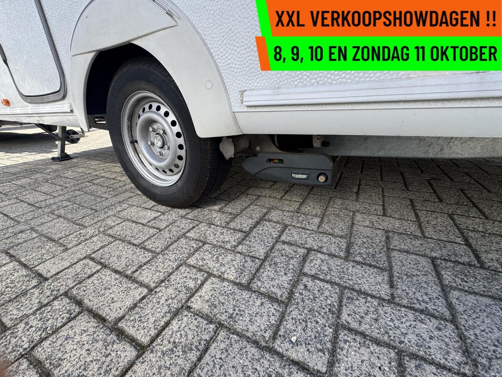 Buerstner PREMIO 395 TS, DWARSBED, TREINZIT, VOORTENT, MOVER, Mover, Bedrijf, Treinzit, 750 - 1000 kg