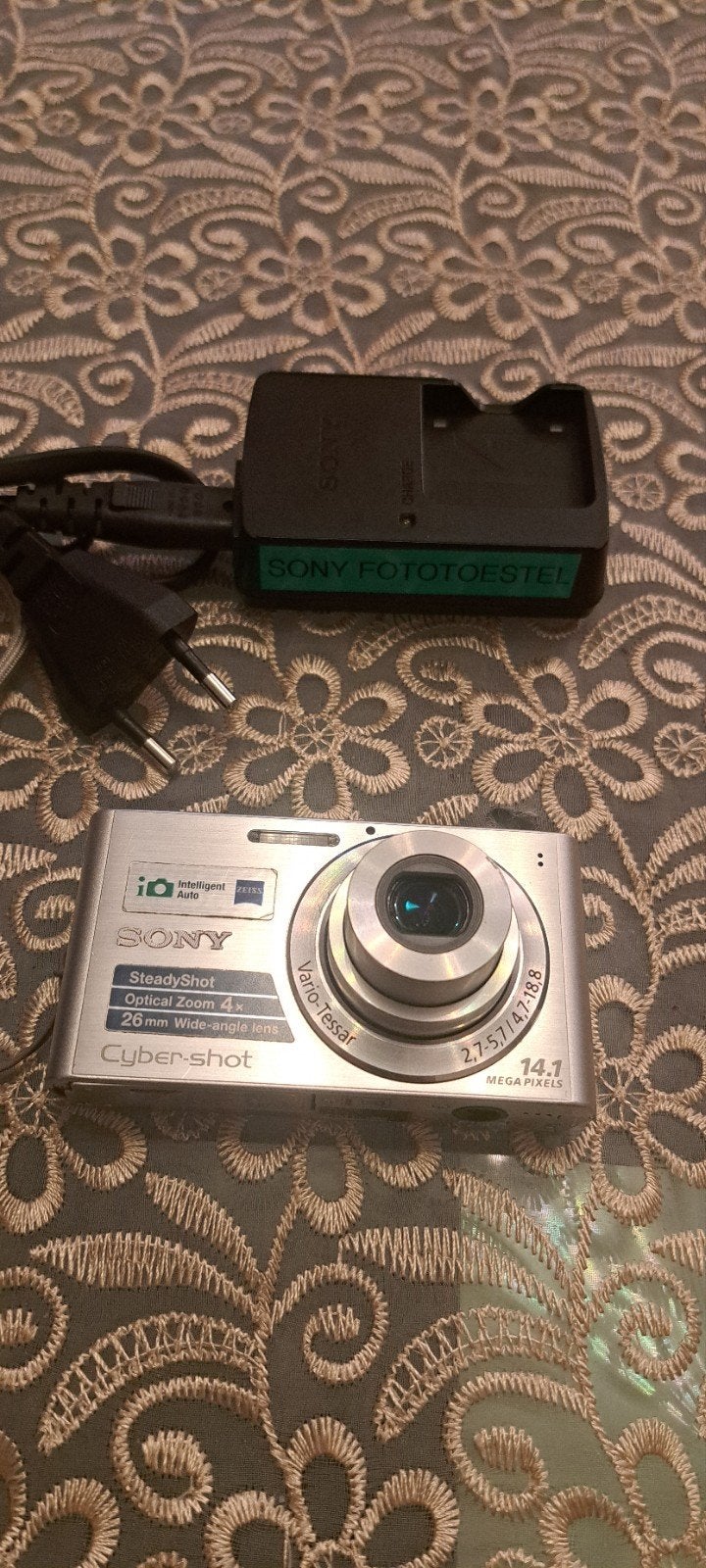 Sony Cyber-shot DSC-W320 Compact Camera met Oplader, Audio, Tv en Foto, Fotocamera's Digitaal, Gebruikt, Compact, Ophalen of Verzenden