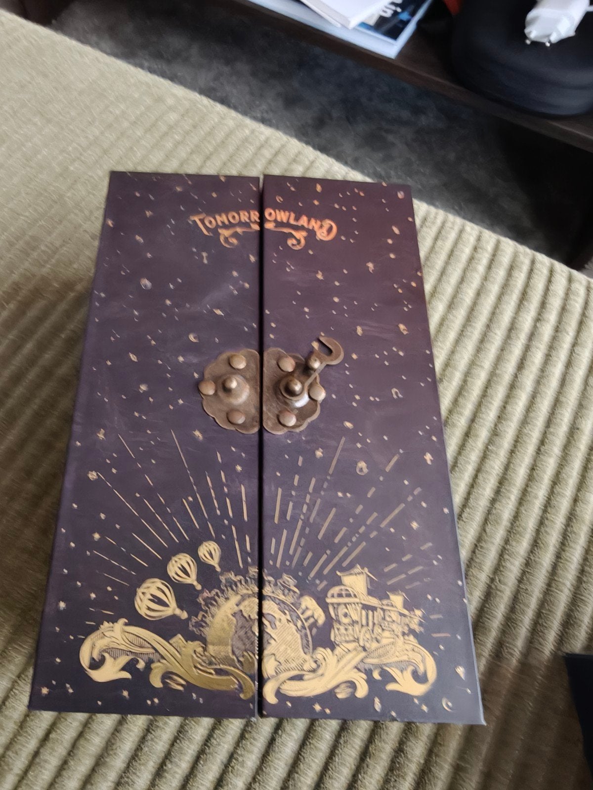 Tomorrowland ticket box, Ophalen of Verzenden, Zo goed als nieuw, Overige onderwerpen