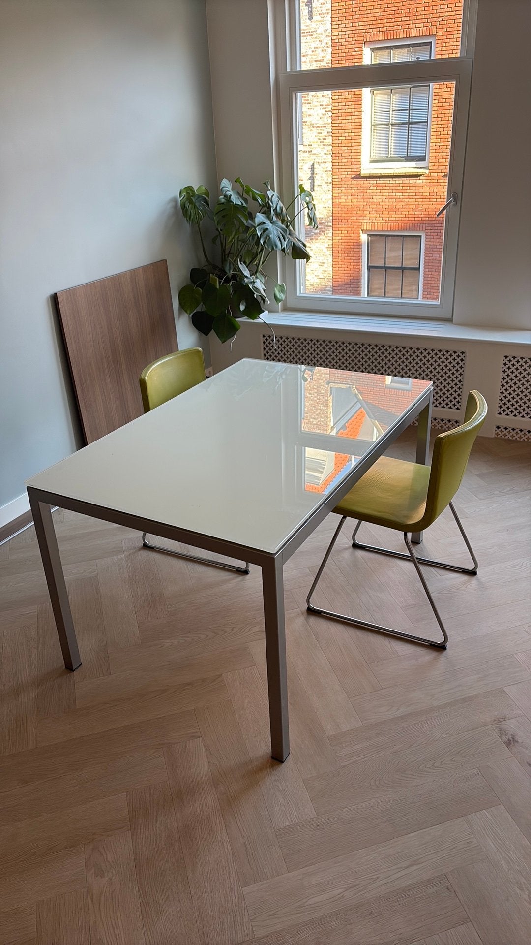 Glazen tafel met 4 stoelen gratis afhalen, Ophalen, Gebruikt