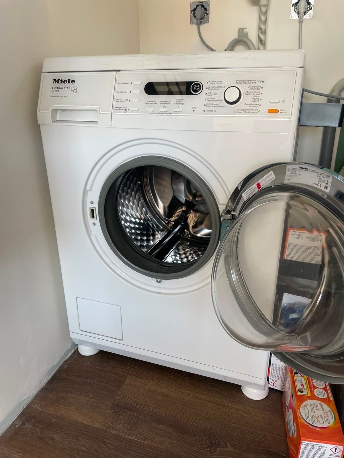 Miele Wasmachine Edition 111 - Zeer Nette Staat, Ophalen, Zo goed als nieuw, 85 tot 90 cm, 1200 tot 1600 toeren