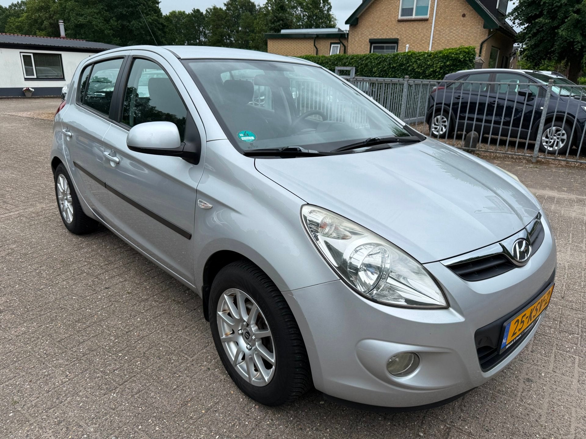 Hyundai I20 1.2i 5-DRS DynamicVersion AIRCO LMV TREKHAAK NAP, Auto's, Gebruikt, 31 €/maand, 4 cilinders, Origineel Nederlands
