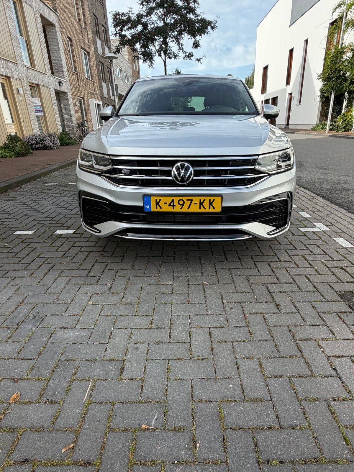 Volkswagen Tiguan 1.5 TSI ACT 150pk DSG 2021 Grijs, Auto's, 1441 kg, Zwart, 4 cilinders, 75 €/maand