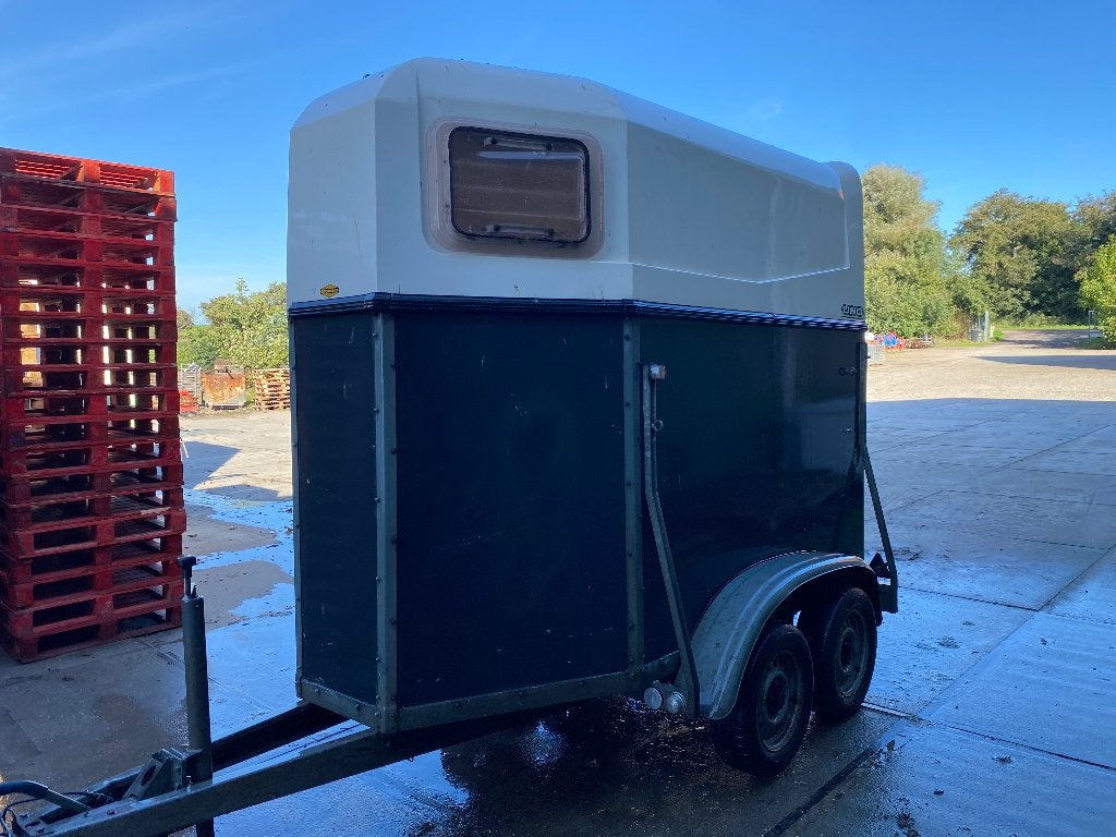 Paardentrailer, Ophalen, Gebruikt, Hout, 1½-paards trailer