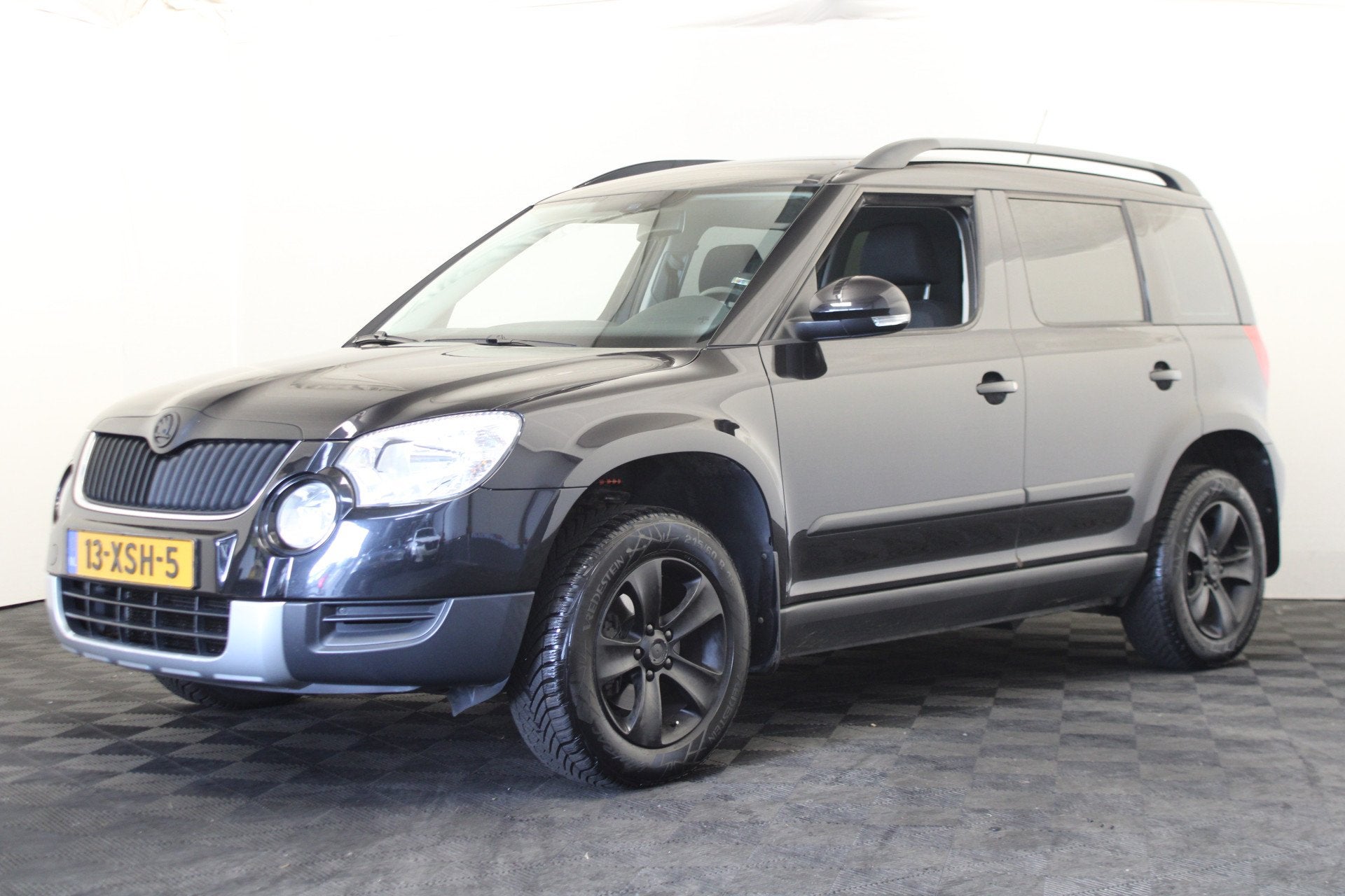 Skoda Yeti 1.8 TSI Comfort 4x4 (bj 2011), Auto's, Skoda, 13 km/l, Euro 5, Stof, Zwart