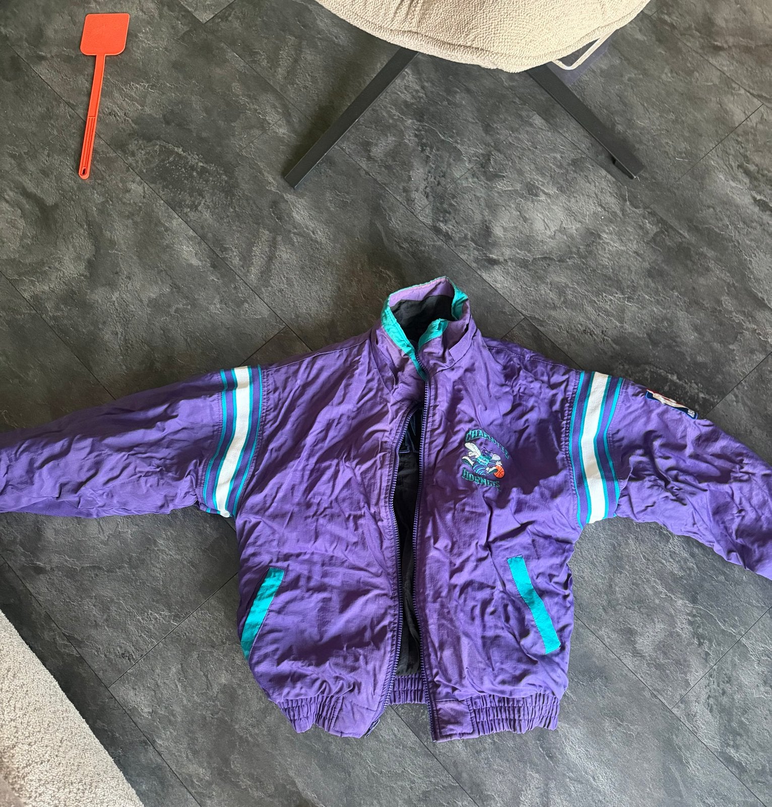 Vintage Charlotte Hornets NBA Puffer Jacket, Kleding | Dames, Jassen | Winter, Ophalen of Verzenden, Gedragen, Maat 46/48 (XL) of groter