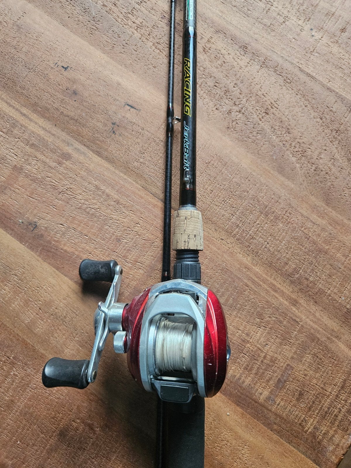 jerkbait set hengel met reel spro, Watersport en Boten, Hengelsport | Roofvissen, Ophalen of Verzenden, Zo goed als nieuw, Complete set
