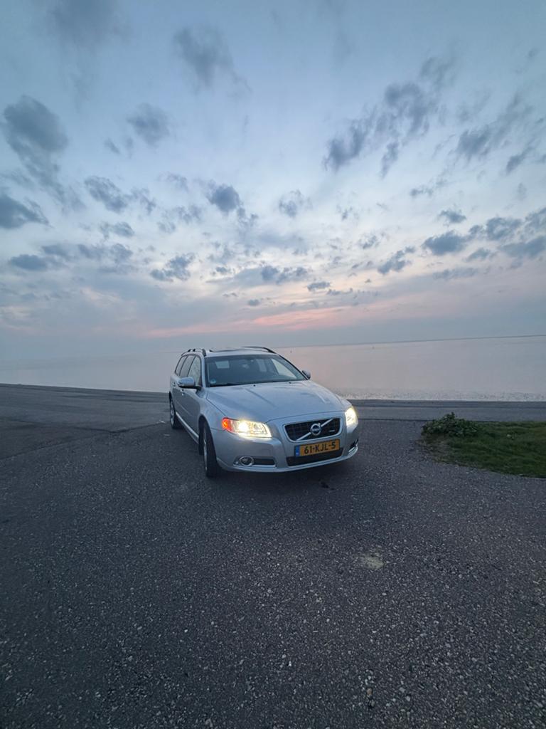 Volvo V70 2.4 D 120KW AUT 2007 Grijs, Auto's, 1800 kg, 163 pk, Stationwagon, Diesel