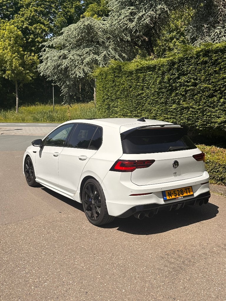 Volkswagen Golf 2.0 TSI 320pk 7-DSG / AKRA / 4MOTION Wit, Zwart, 4 cilinders, 1984 cc, 320 pk