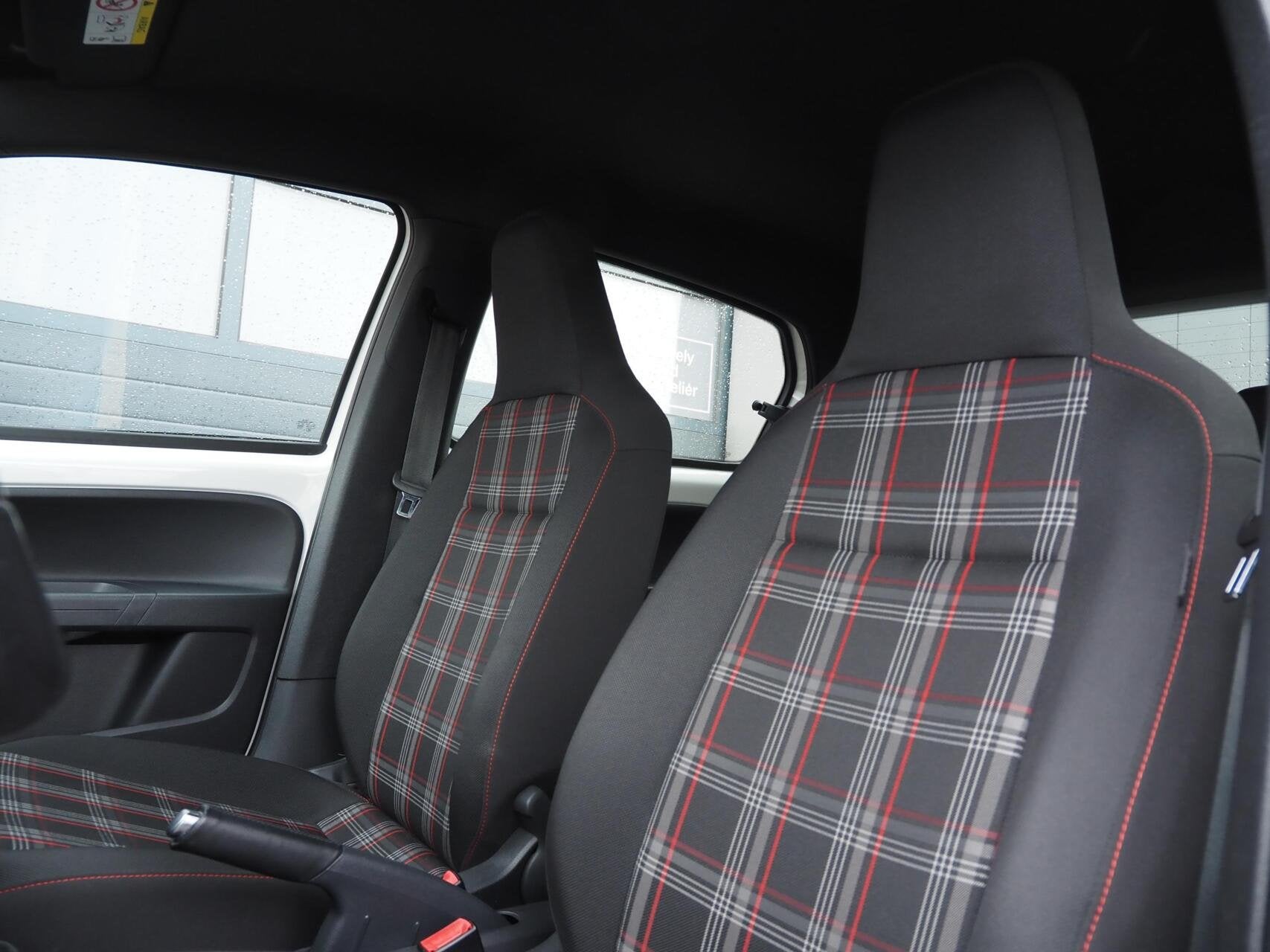Volkswagen Up! 1.0 TSI GTI | Cruisecontrol | Stoelverwarming, Stof, Met garantie (alle), 4 stoelen, 116 pk