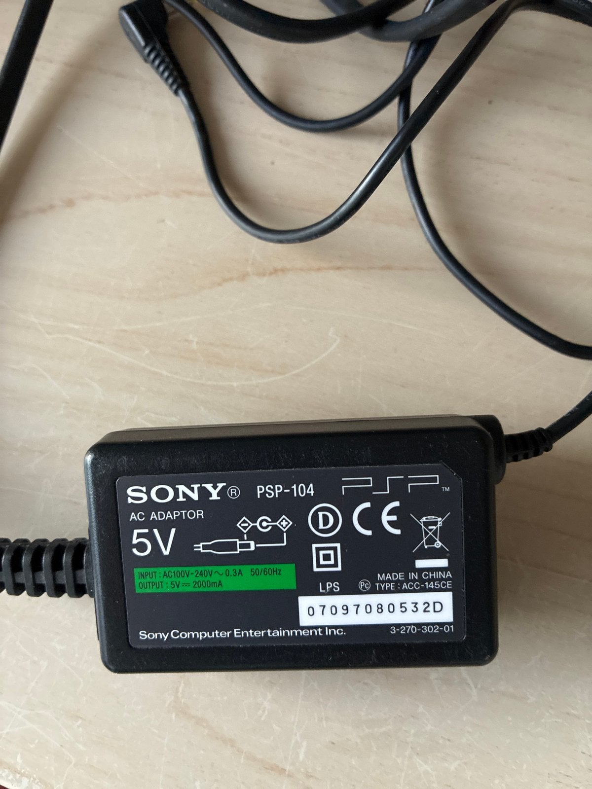 Sony PSP-104 AC Adapter Oplader voor PSP, Spelcomputers en Games, Spelcomputers | Sony PlayStation Portables | Accessoires, Ophalen of Verzenden