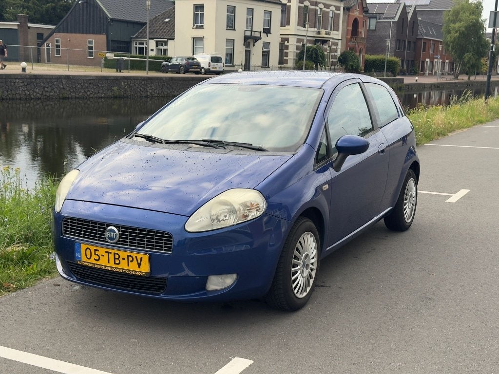 Fiat Punto 1.4 3DR 2006 Blauw, Voorwielaandrijving, 40 €/maand, 4 cilinders, Origineel Nederlands